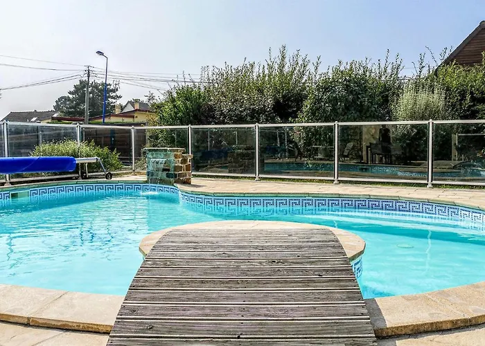 Gorgeous In 別荘 サン・ジェルマン・シュル・エ