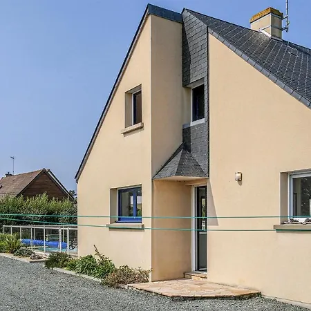 Lovely Home In Saint-Germain-Sur-Ay * Saint-Germain-sur-Ay
