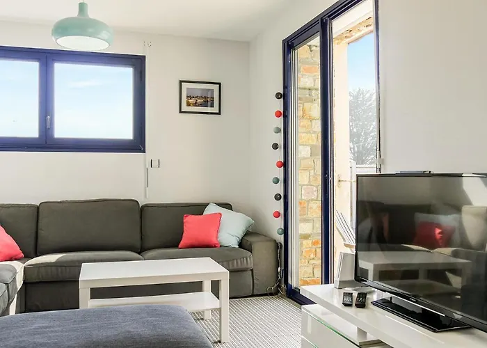 Gorgeous In Holiday home Saint-Germain-sur-Ay